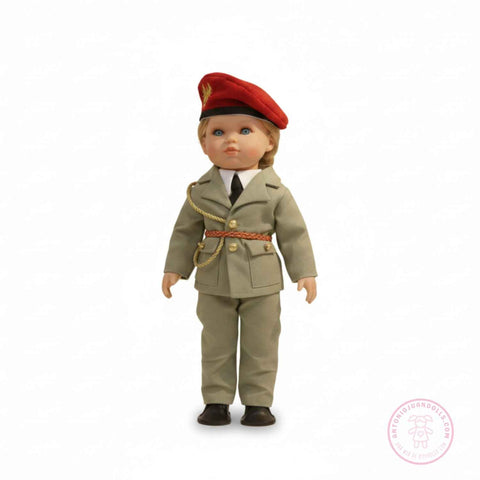 Muñeca Leonor con uniforme del Ejército Español de 42 cm de Antonio Juan, edición limitada de coleccionista con su certificado de autenticidad.