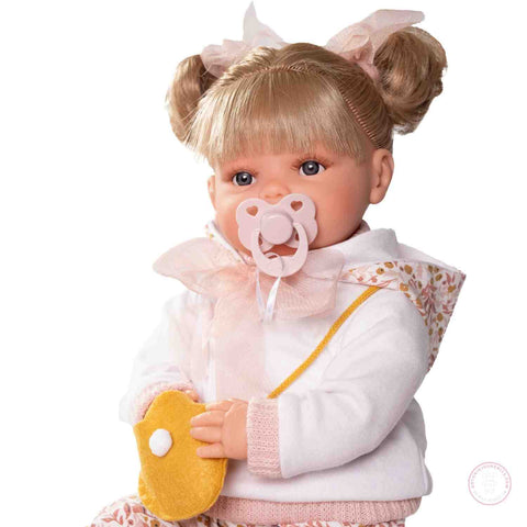 Beni Antonio Juan con mochila y jersey

