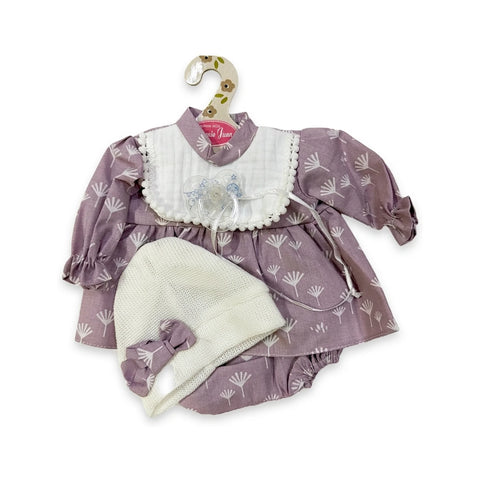 Conjunto de vestido malva con flores, braguita a juego y gorro de punto blanco para muñeca para muñeca de 33 cm Antonio Juan (MAJ-91033-38)