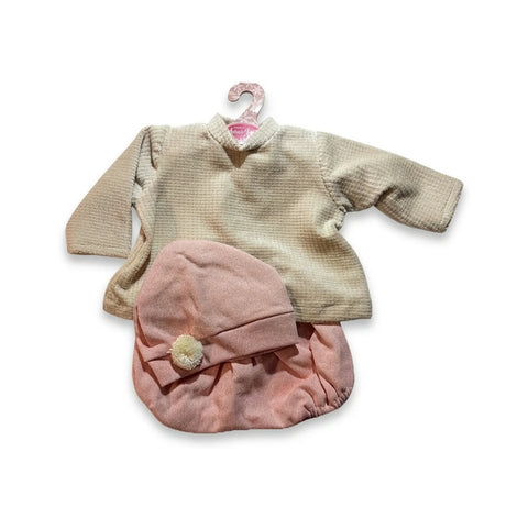 Conjunto para muñeca con jersey beige de manga larga, braguita rosa y gorro rosa con pompón blanco para muñeca de 52 cm Antonio Juan (MAJ-91152-58)