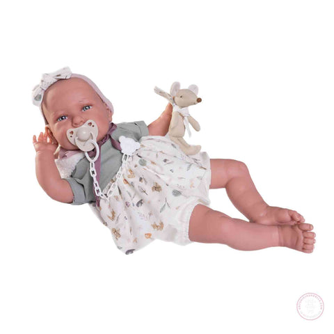 Reborn Daniela con dou dou ratón y ropa ilustrada

